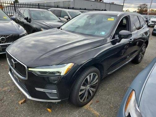 2022 Volvo XC60 B5 Inscription