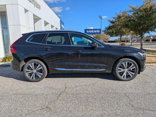 2022 Volvo XC60 B5 Inscription