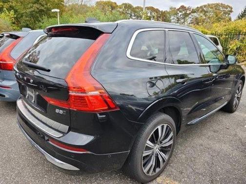 2022 Volvo XC60 B5 Inscription