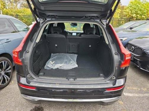 2022 Volvo XC60 B5 Inscription