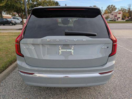 2026 Volvo XC90 B6 Ultra 7-Seater