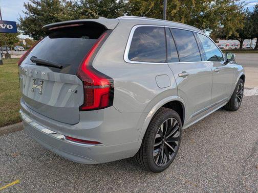 2026 Volvo XC90 B6 Ultra 7-Seater