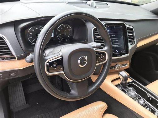 Photo 5 of 32 of 2019 Volvo XC90 T6 Inscription