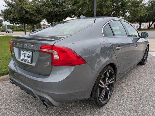 2017 Volvo S60 T6 R-Design Platinum