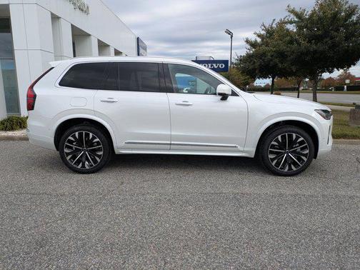 2026 Volvo XC90 B6 Plus 7-Seater