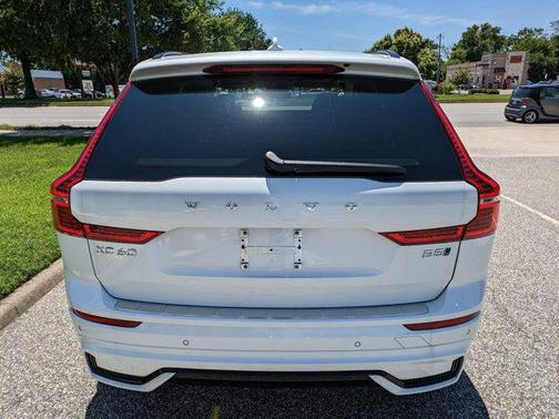 2025 Volvo XC60 Plus