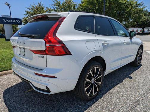 2025 Volvo XC60 Plus