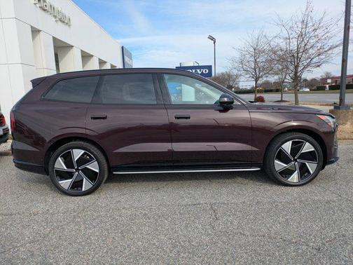 2025 Volvo EX90 Twin Motor Performance Ultra
