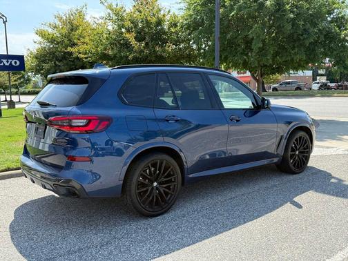 Phytonic Blue Metallic 2022 BMW X5 xDrive40i