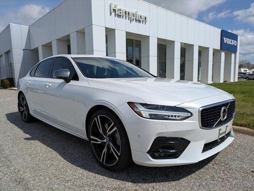 Crystal White Metallic 2020 Volvo S90 T6 R-Design