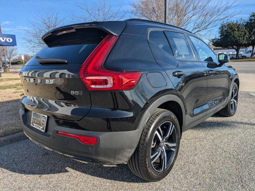 2024 Volvo XC40 B5 Core Bright Theme