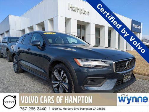 2024 Volvo V60 Cross Country B5 Plus