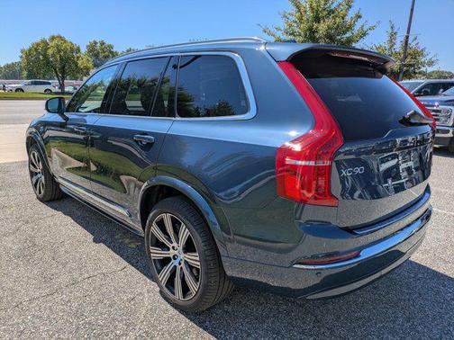 2025 Volvo XC90 B6 Plus 7-Seater