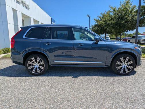 2025 Volvo XC90 B6 Plus 7-Seater