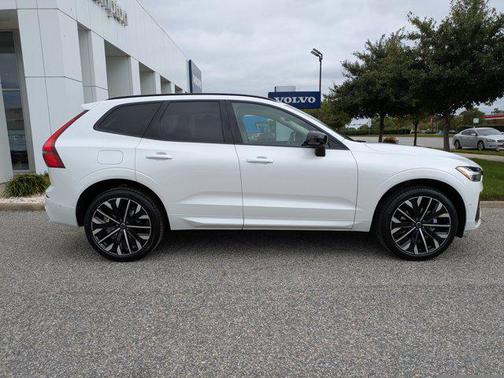 2026 Volvo XC60 B5 Ultra