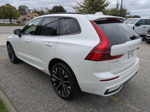 2026 Volvo XC60 B5 Ultra