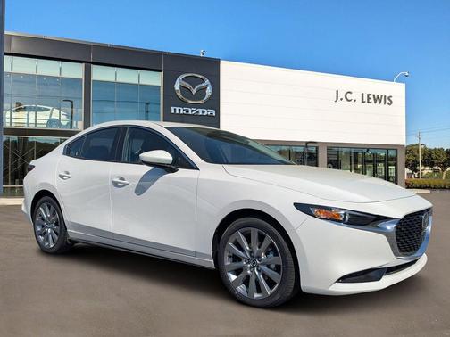 Snowflake White Pearl 2026 Mazda Mazda3 FWD w/Preferred Package