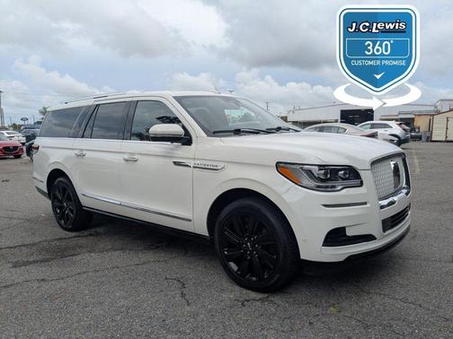 2023 Lincoln Navigator L Reserve