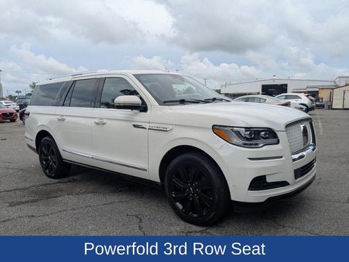 2023 Lincoln Navigator L Reserve