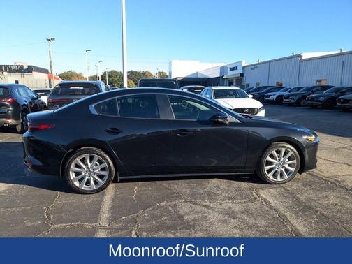 2022 Mazda Mazda3 FWD w/Preferred Package