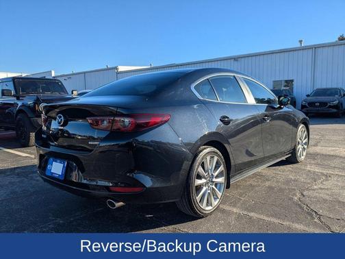 2022 Mazda Mazda3 FWD w/Preferred Package