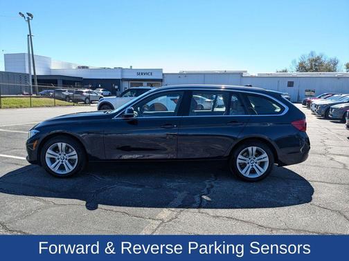 2017 BMW 330 i xDrive