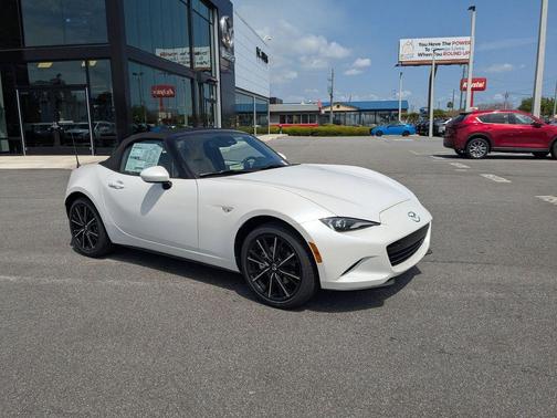 Snowflake White Pearl 2026 Mazda MX-5 Miata Grand Touring