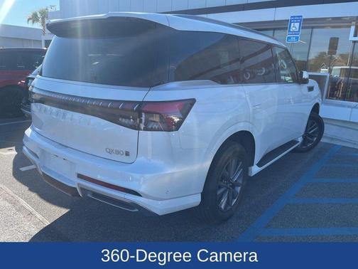 2025 INFINITI QX80 PURE