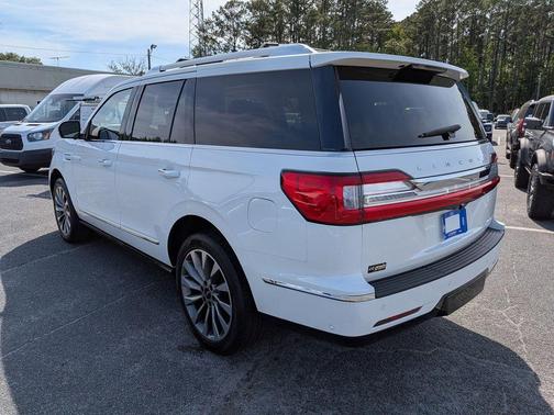 White 2021 Lincoln Navigator Reserve