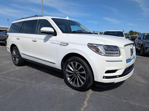 White 2021 Lincoln Navigator Reserve
