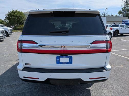 White 2021 Lincoln Navigator Reserve