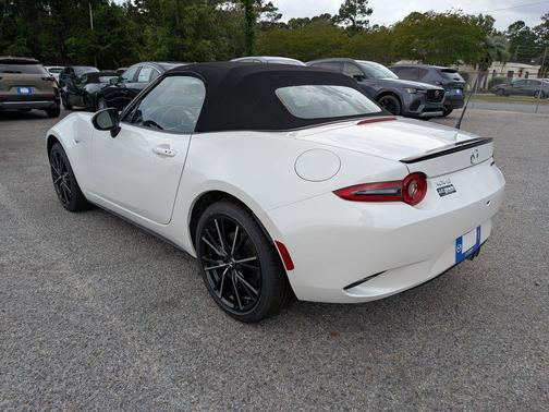 Snowflake White Pearl 2026 Mazda MX-5 Miata Grand Touring