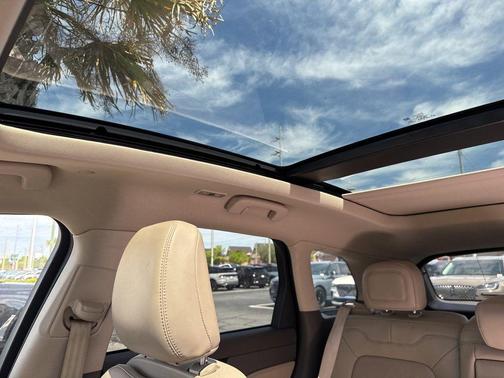 Silver Radiance Metallic 2023 Lincoln Corsair Grand Touring