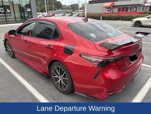 2022 Toyota Camry Hybrid SE