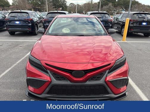 2022 Toyota Camry Hybrid SE