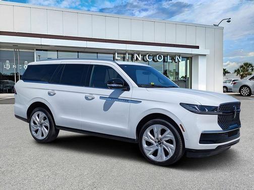 Pristine White 2025 Lincoln Navigator Reserve