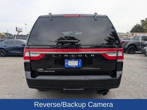 2017 Lincoln Navigator Select
