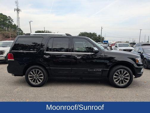 2017 Lincoln Navigator Select