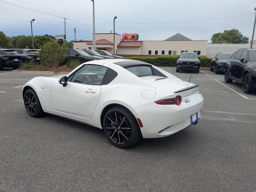 Snowflake White Pearl 2026 Mazda MX-5 Miata Grand Touring