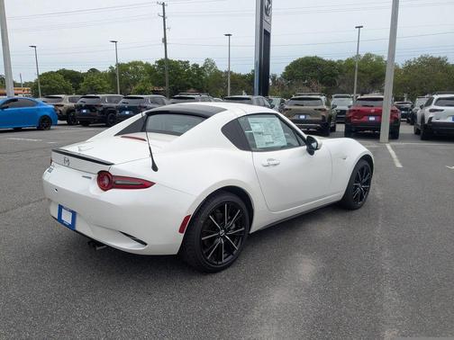 Snowflake White Pearl 2026 Mazda MX-5 Miata Grand Touring