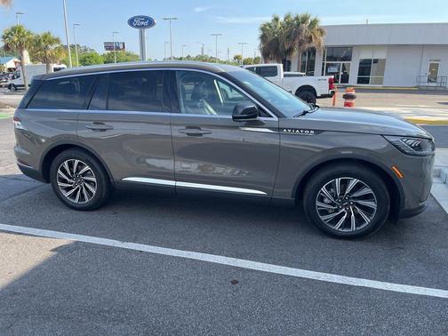 Harbor Gray 2025 Lincoln Aviator Premiere