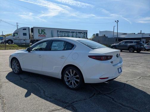 Snowflake White Pearl 2026 Mazda Mazda3 FWD w/Preferred Package