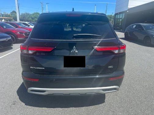 Labrador Black Pearl 2022 Mitsubishi Outlander SEL