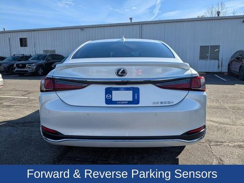 2022 Lexus ES 300h 300H