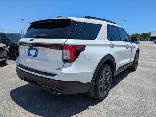 White Metallic 2025 Ford Explorer ST