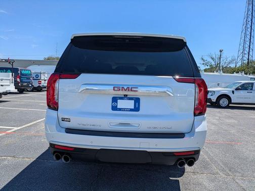 White Frost Tri-Coat 2023 GMC Yukon XL Denali