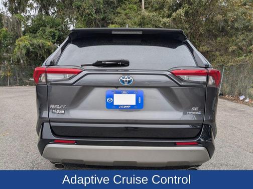 2023 Toyota RAV4 Hybrid SE