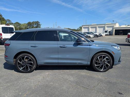 Whisper White 2024 Lincoln Corsair Grand Touring