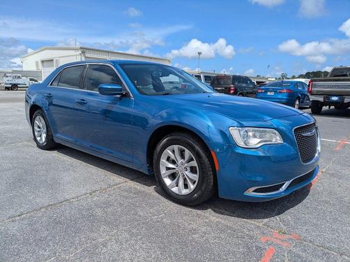 Frostbite 2022 Chrysler 300 Touring