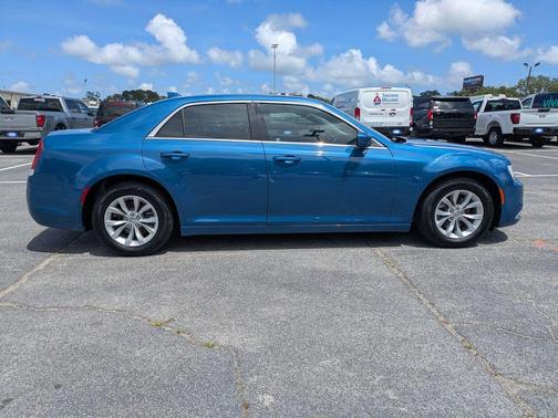 Frostbite 2022 Chrysler 300 Touring